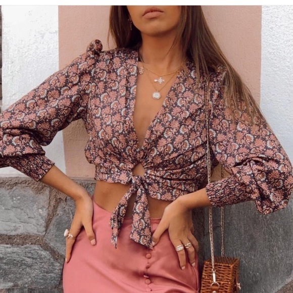 Zara Tops - Zara SS20 Printed Puffed Sleeve Crop Top Medium